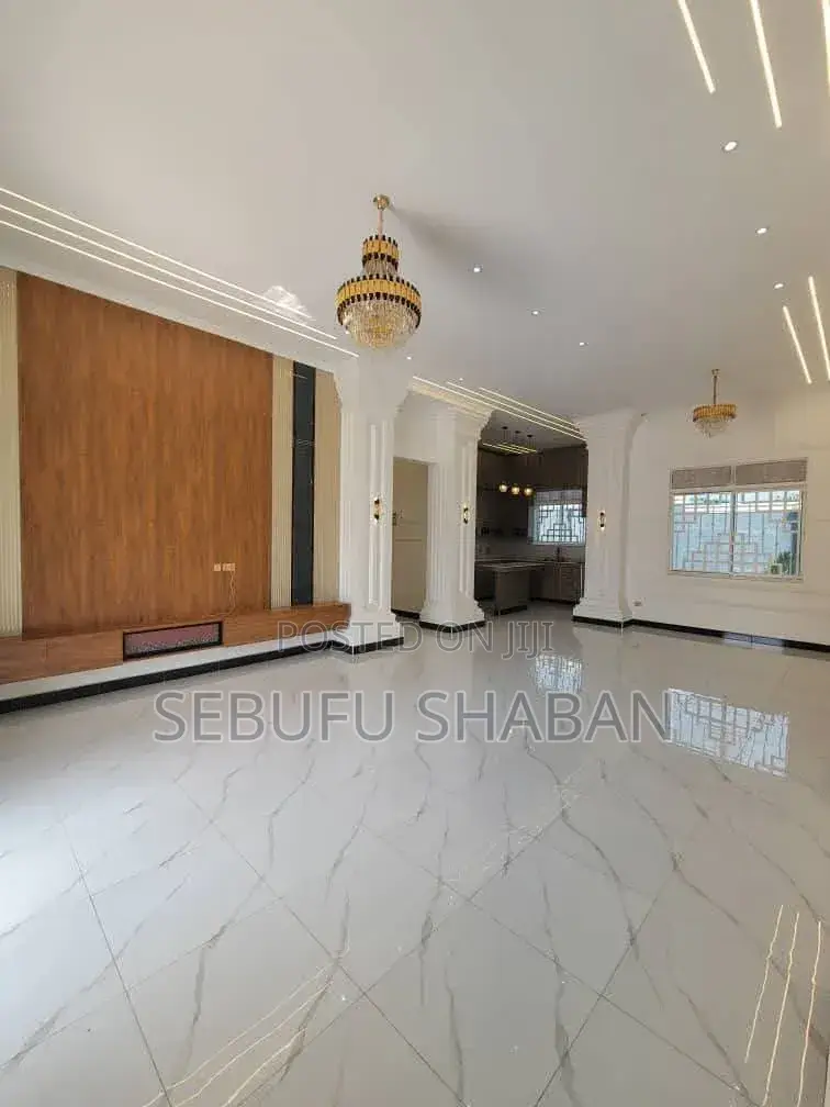 4bdrm House in Standalone Kisaasi, Central Division for rent in Central Division