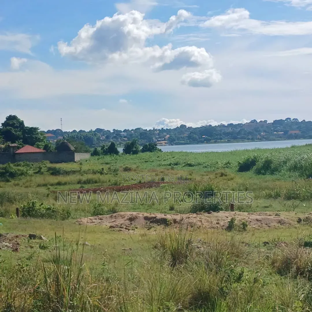2bdrm House in Garuga Ntebe Rd, Central Division for sale in Central Division