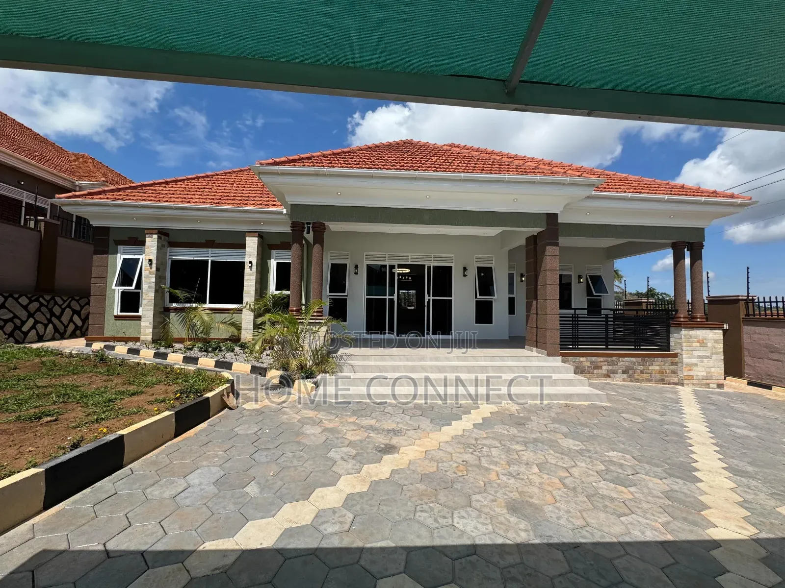 4bdrm Bungalow in Mutungo Hill, Central Division for rent in Central Division