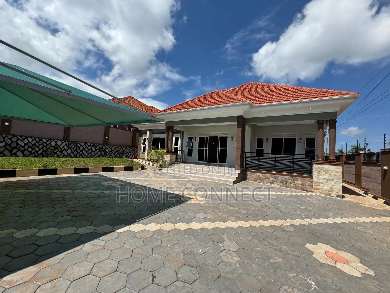 4bdrm Bungalow in Mutungo Hill, Central Division for rent in Central Division