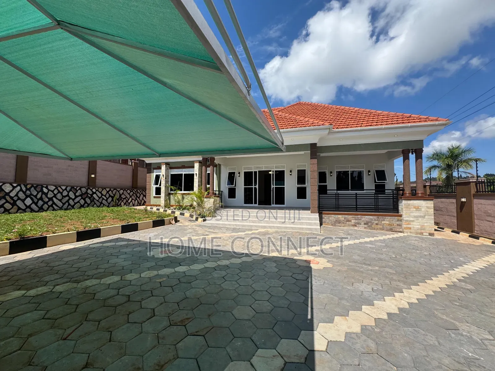 4bdrm Bungalow in Mutungo Hill, Central Division for rent in Central Division