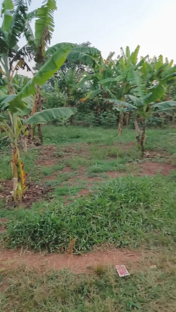 Land for Sale – Entebbe Kawuku in Division A