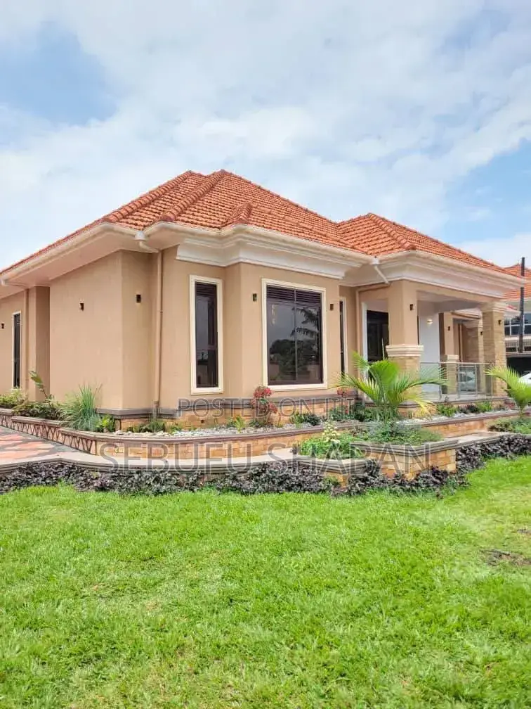 3bdrm House in Standalone Kisaasi, Central Division for rent in Central Division