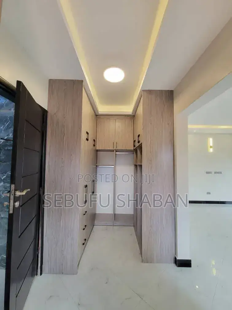 3bdrm House in Standalone Kisaasi, Central Division for rent in Central Division