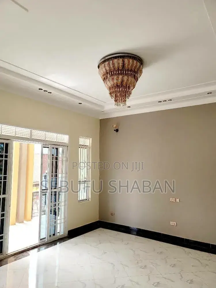 3bdrm House in Standalone Kisaasi, Central Division for rent in Central Division