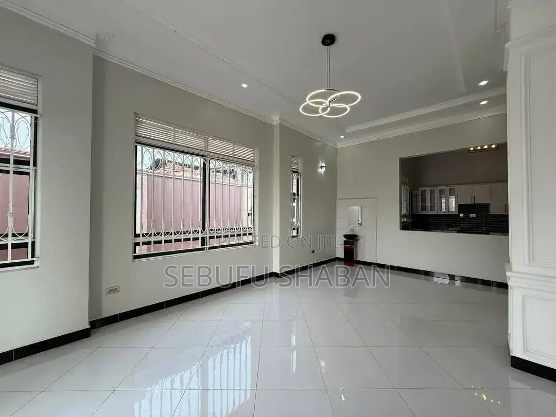 3bdrm House in Standalone Kisaasi, Central Division for rent in Central Division
