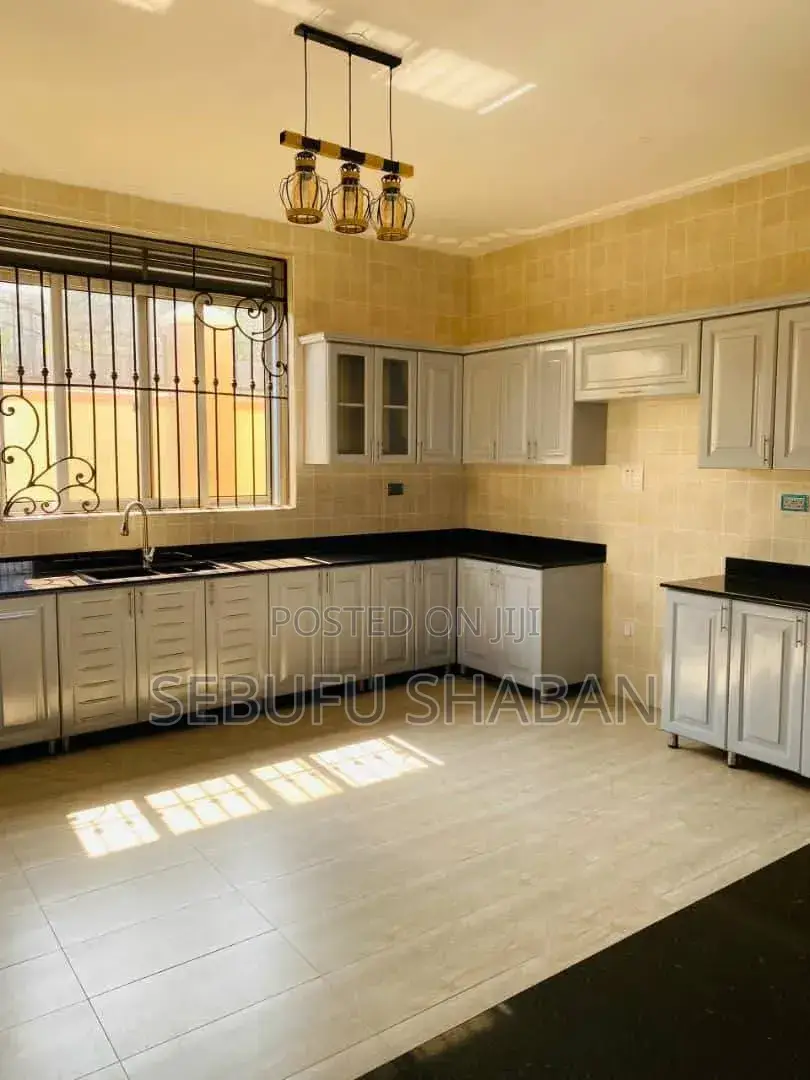 3bdrm House in Standalone Ntinda, Central Division for rent in Central Division