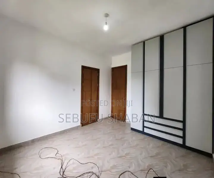 2bdrm House in Kisaasi, Central Division for rent in Central Division