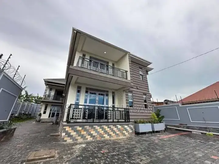 2bdrm House in Kisaasi, Central Division for rent in Central Division