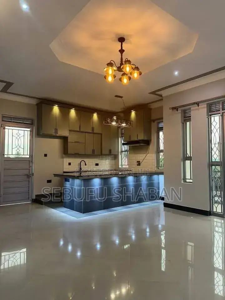 2bdrm House in Kisaasi, Central Division for rent in Central Division