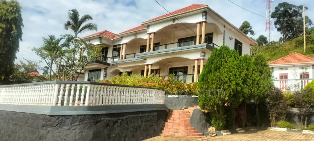 6bdrm House in Nsangi for sale in Nsangi