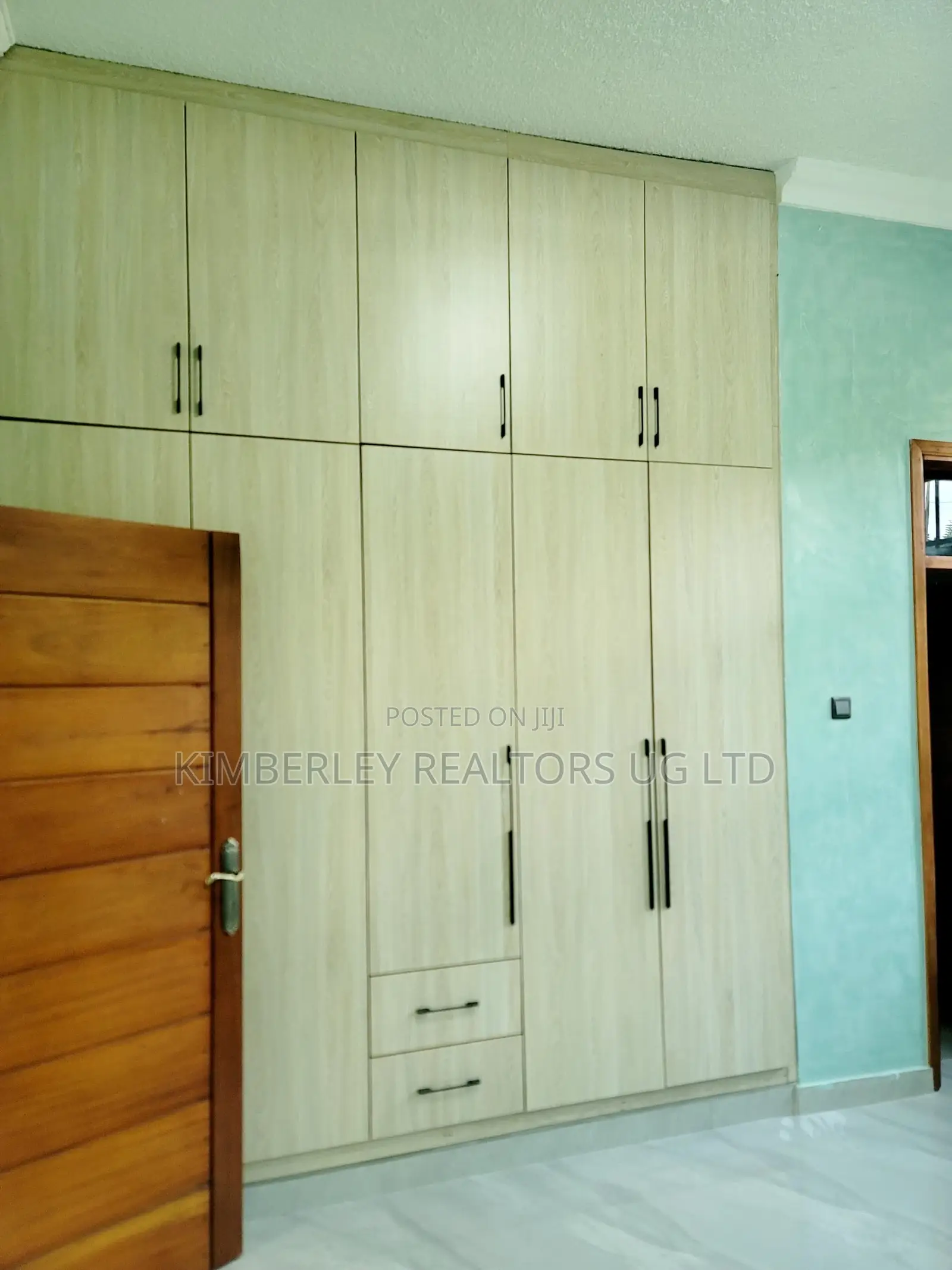 6bdrm House in Nsangi for sale in Nsangi