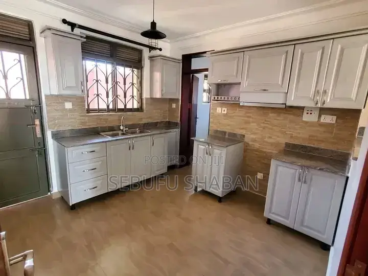 2bdrm House in Kisaasi, Central Division for rent in Central Division
