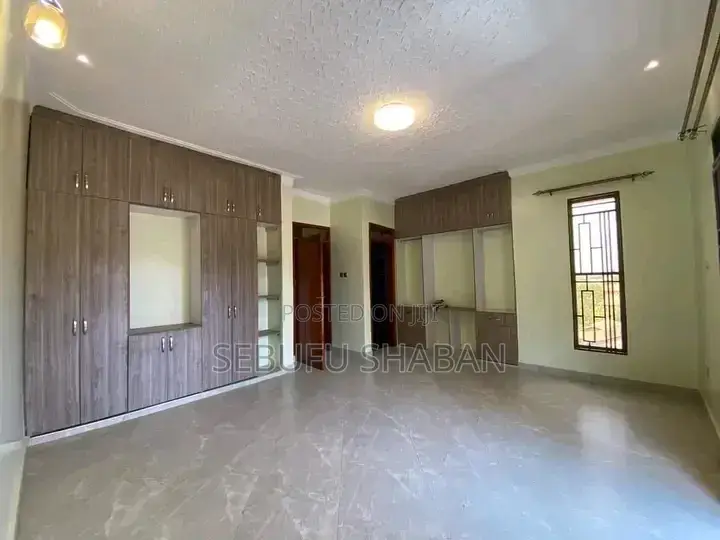 1bdrm House in Kisaasi, Central Division for rent in Central Division