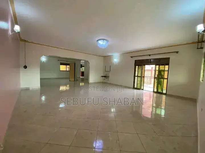 3bdrm House in Standalone Kisaasi, Central Division for rent in Central Division