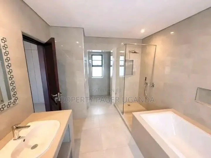 5bdrm Duplex in Naguru, Nakawa for rent in Nakawa