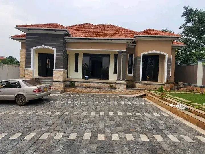 3bdrm House in Kisaasi, Central Division for rent in Central Division