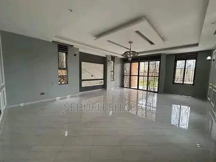 5bdrm House in Standalone Ntinda, Central Division for rent in Central Division