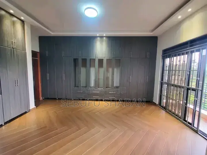 5bdrm House in Standalone Ntinda, Central Division for rent in Central Division