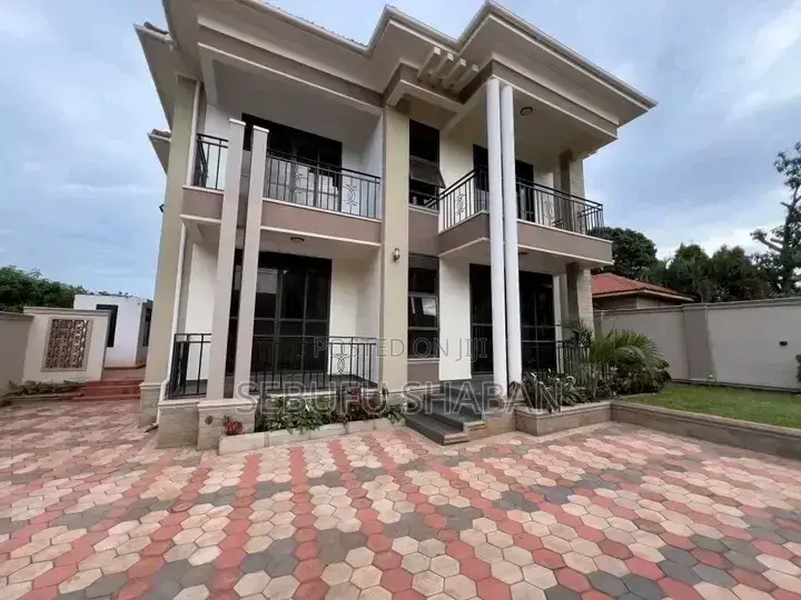4bdrm House in Standalone Kisaasi, Central Division for rent in Central Division