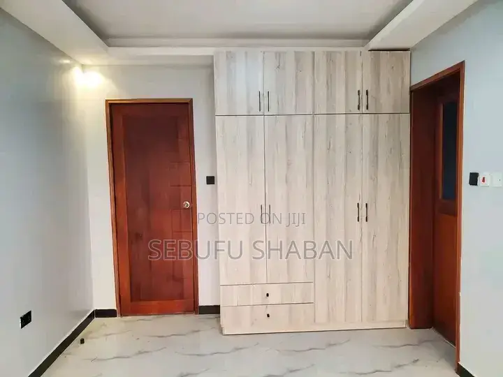 2bdrm House in Kisaasi, Central Division for rent in Central Division