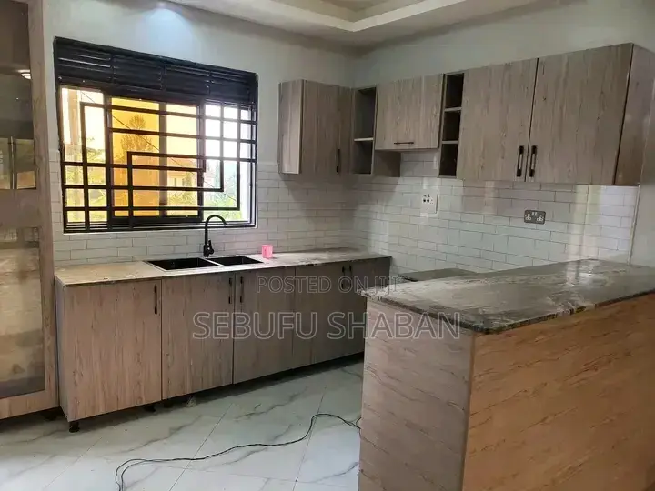 2bdrm House in Kisaasi, Central Division for rent in Central Division