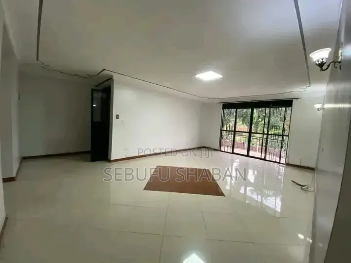 2bdrm House in Kisaasi, Central Division for rent in Central Division