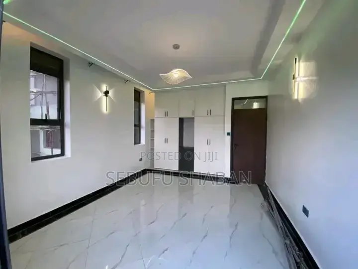 2bdrm House in Kisaasi, Central Division for rent in Central Division