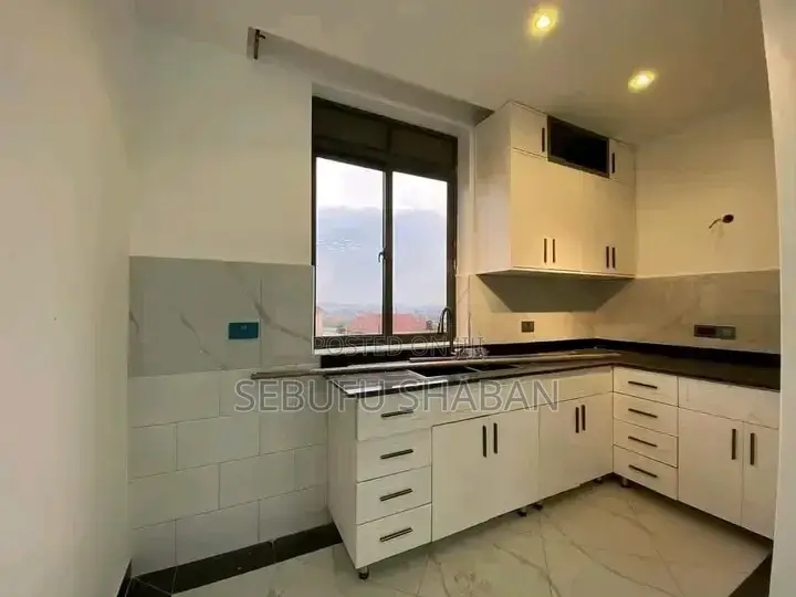 2bdrm House in Kisaasi, Central Division for rent in Central Division