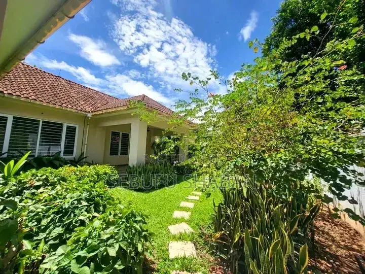 3bdrm House in Standalone Kisaasi, Central Division for rent in Central Division