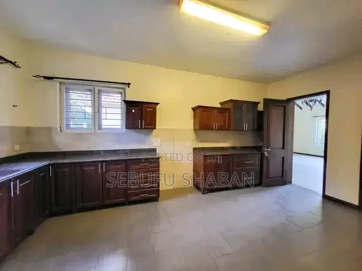 3bdrm House in Standalone Kisaasi, Central Division for rent in Central Division
