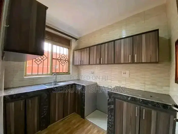 2bdrm House in Kisaasi, Central Division for rent in Central Division