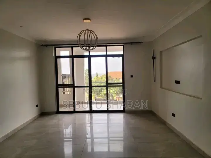 2bdrm House in Kisaasi, Central Division for rent in Central Division