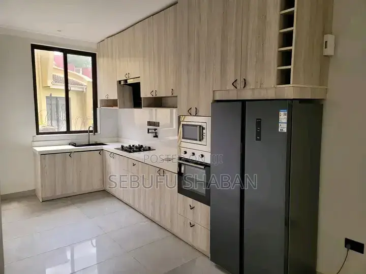 2bdrm House in Kisaasi, Central Division for rent in Central Division
