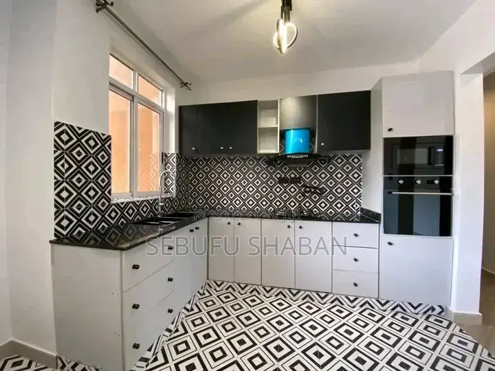 2bdrm House in Kisaasi, Central Division for rent in Central Division