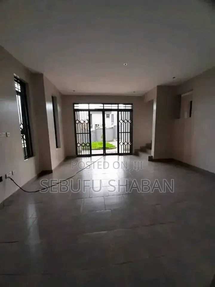 2bdrm House in Kisaasi, Central Division for rent in Central Division