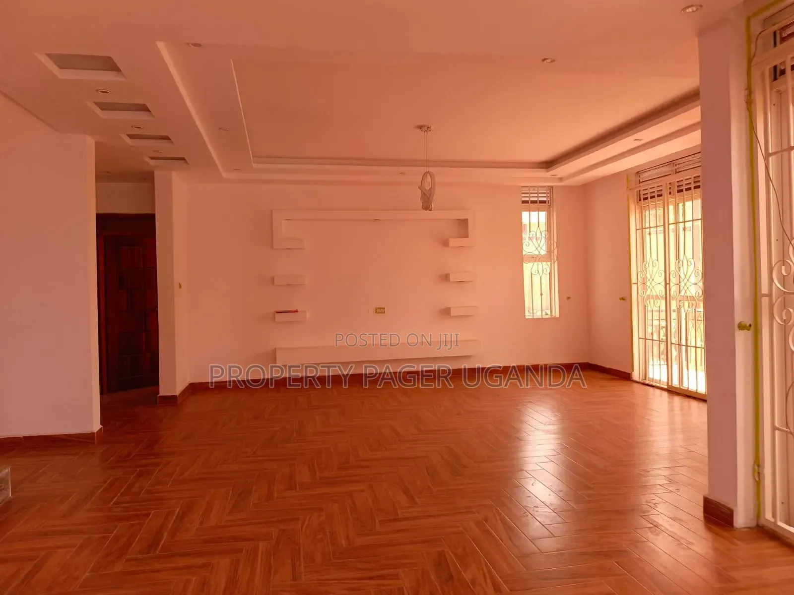 5bdrm Mansion in Kira for rent in Kira