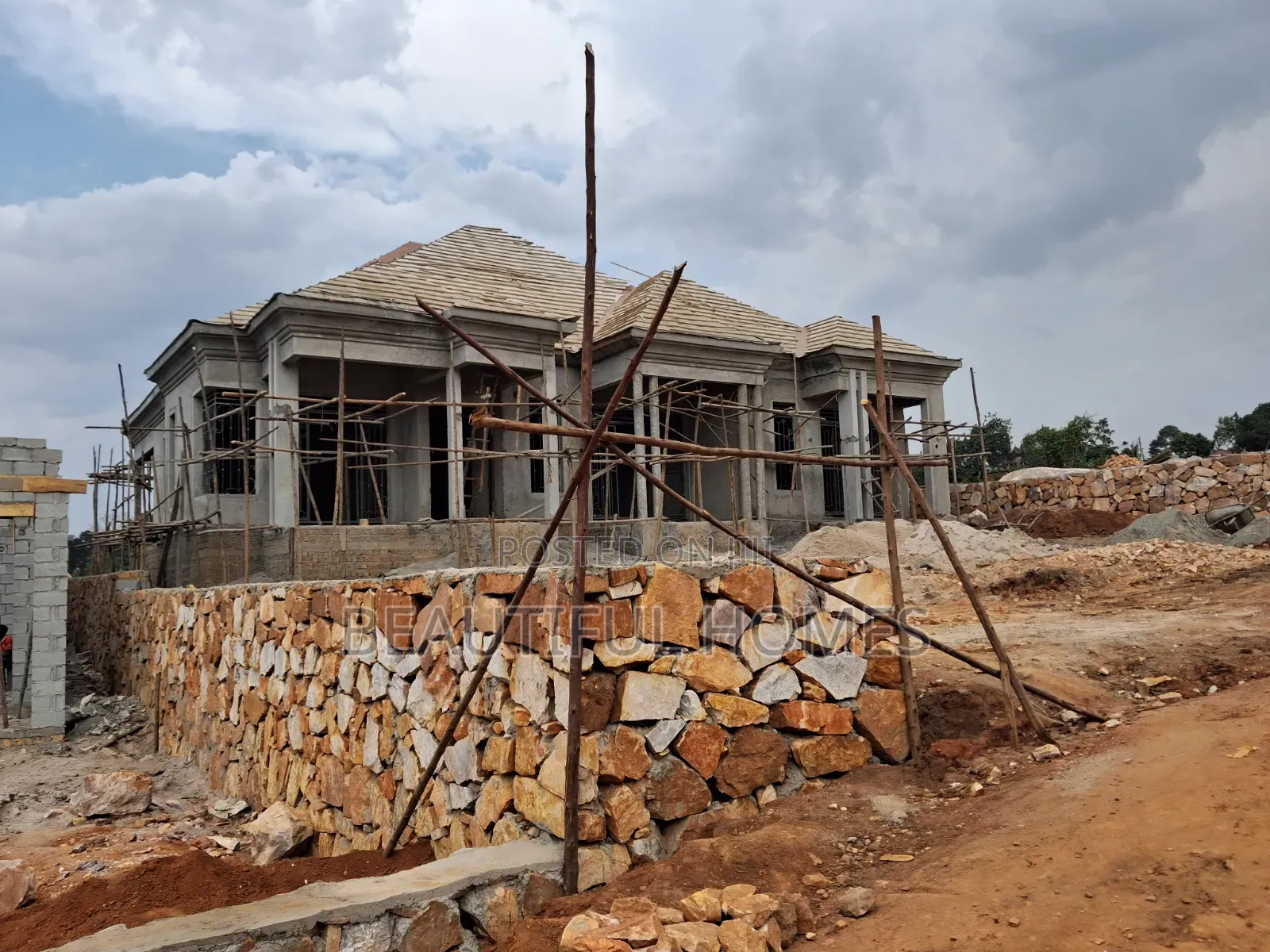 Furnished 5bdrm Bungalow in Kira for sale in Kira