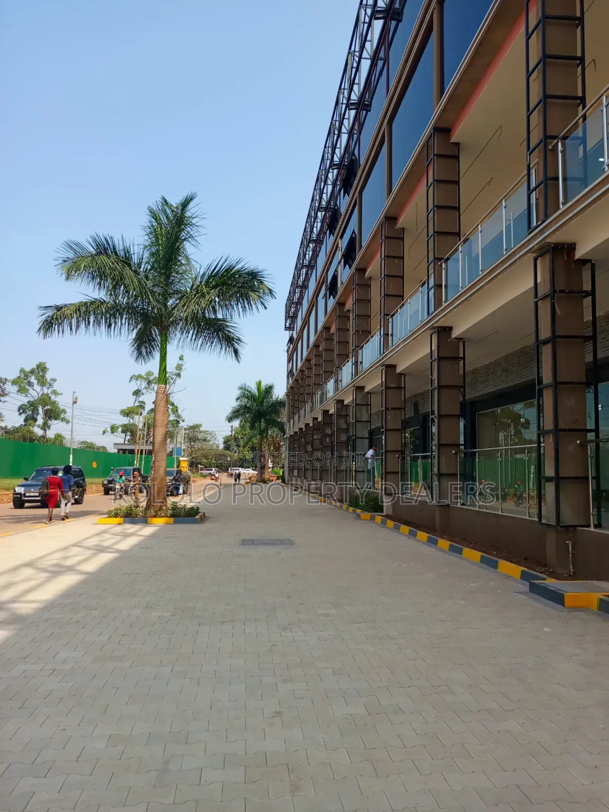 Showroom for Rent on Lugogo Bypass in Central Division