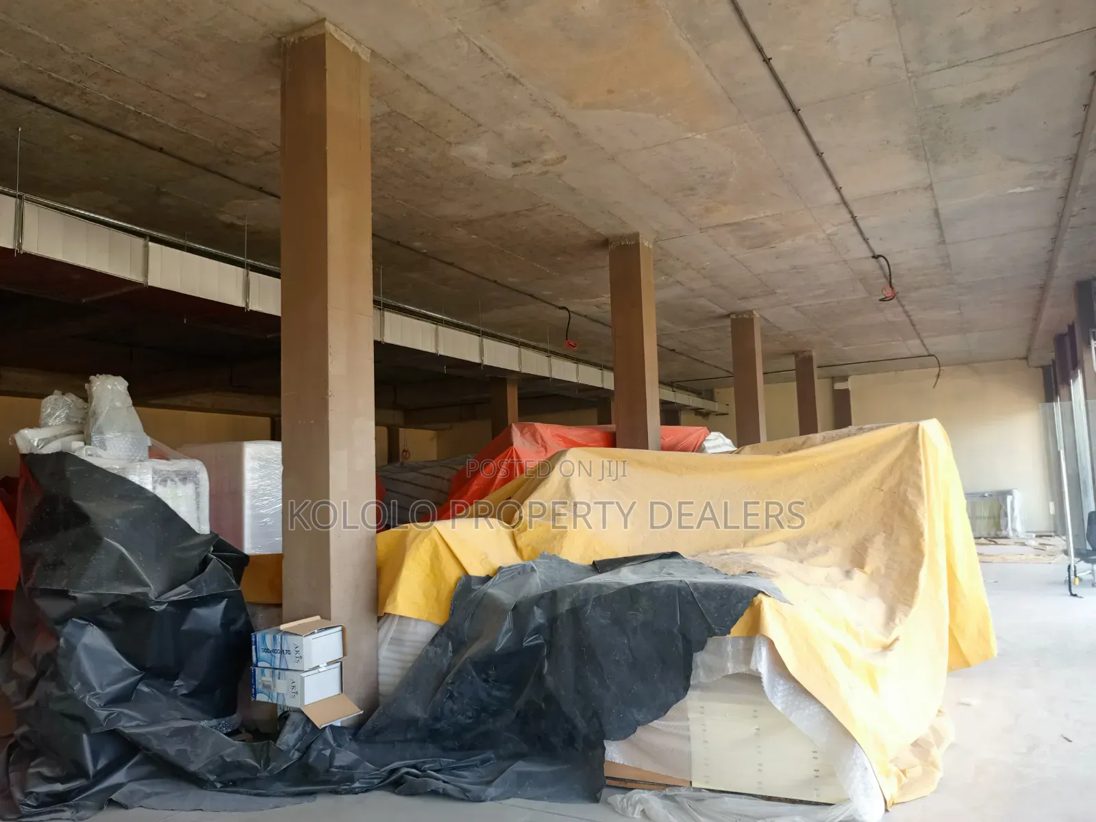 Showroom for Rent on Lugogo Bypass in Central Division