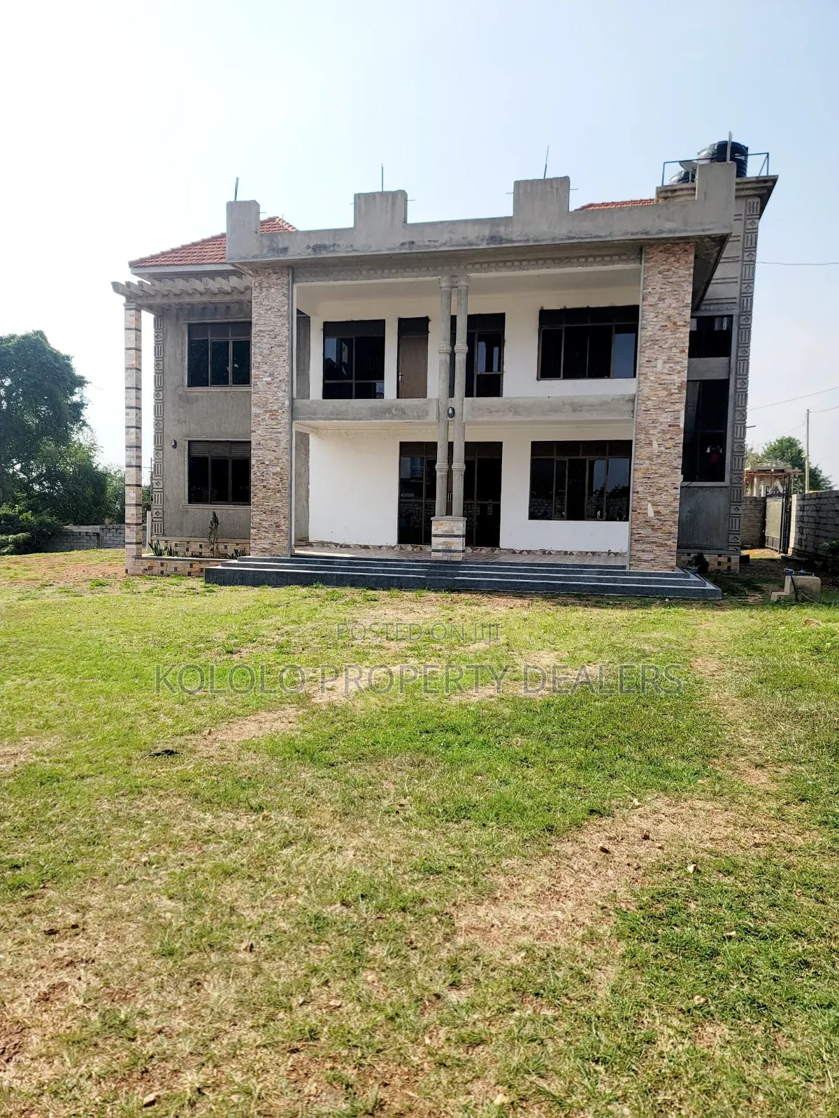 7bdrm Duplex in Sseguku, Central Division for sale in Central Division