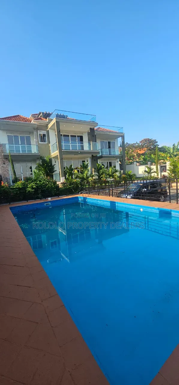 5bdrm Duplex in Lubowa, Central Division for sale in Central Division