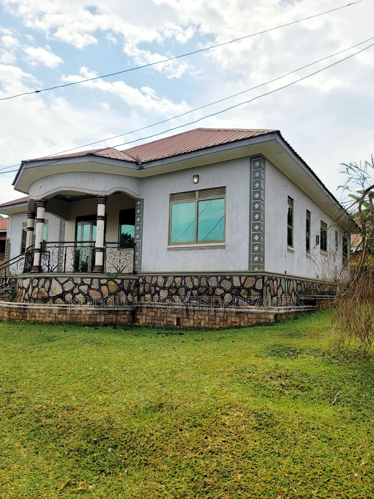 4bdrm Bungalow in Kitende, Central Division for sale in Central Division