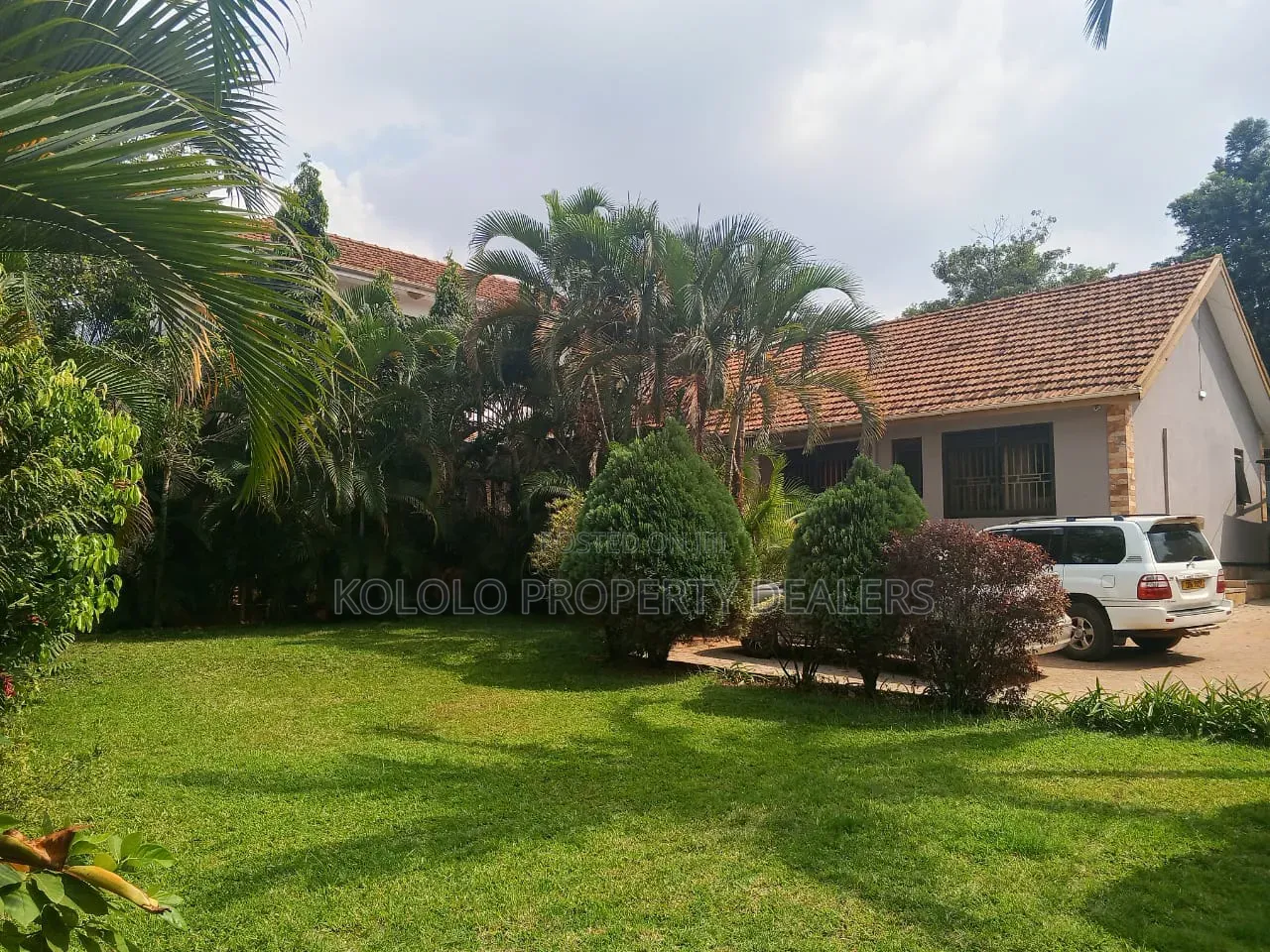 5bdrm House in Munyonyo, Central Division for sale in Central Division