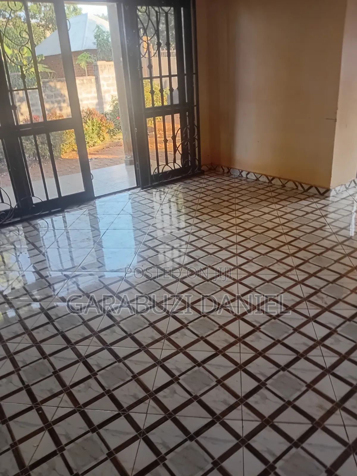 3bdrm House in Ssisa for sale in Ssisa