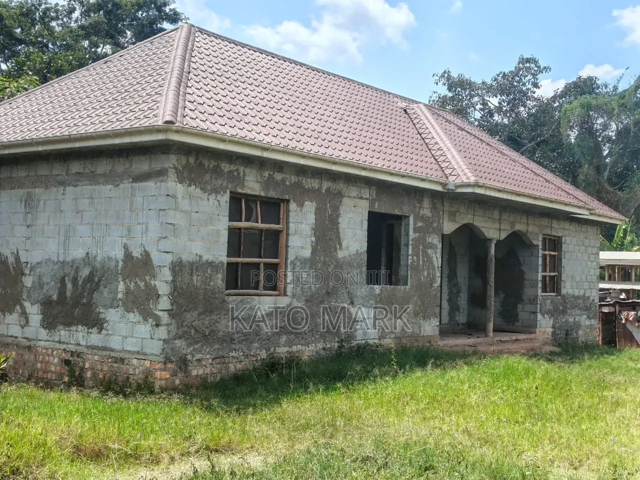 3bdrm House in Nsabwe, Mukono TC for sale in Mukono TC
