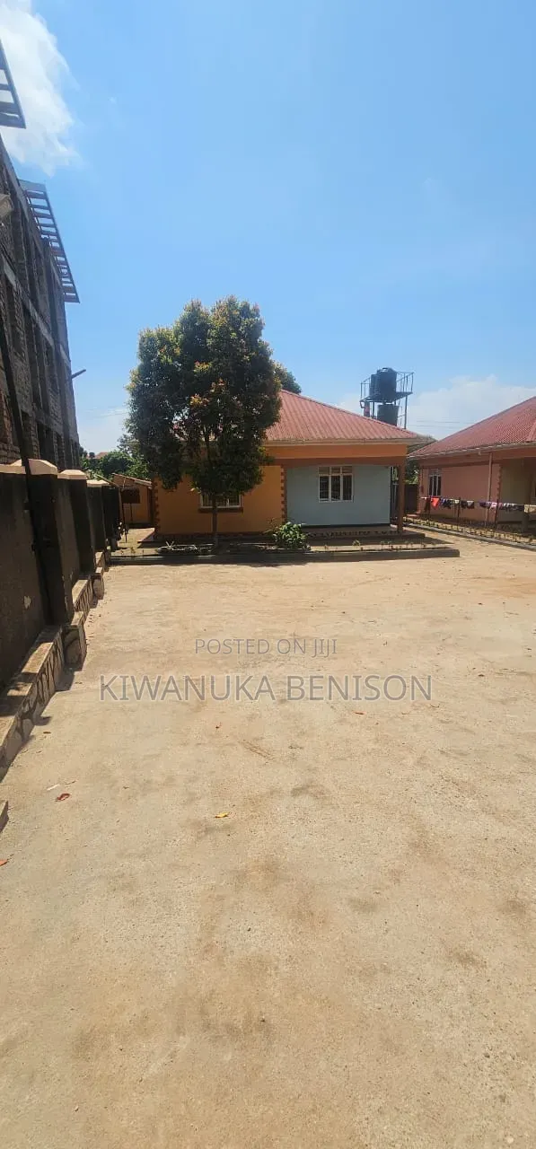 2bdrm Apartment in Kitende, Central Division for sale in Central Division