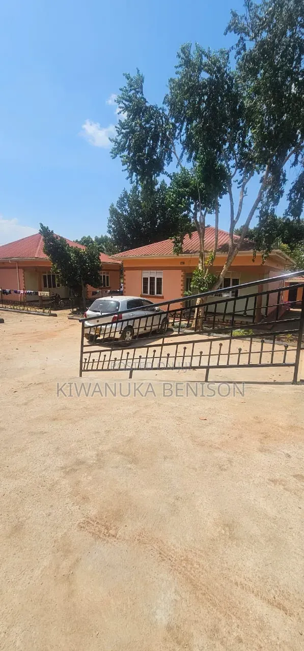 2bdrm Apartment in Kitende, Central Division for sale in Central Division