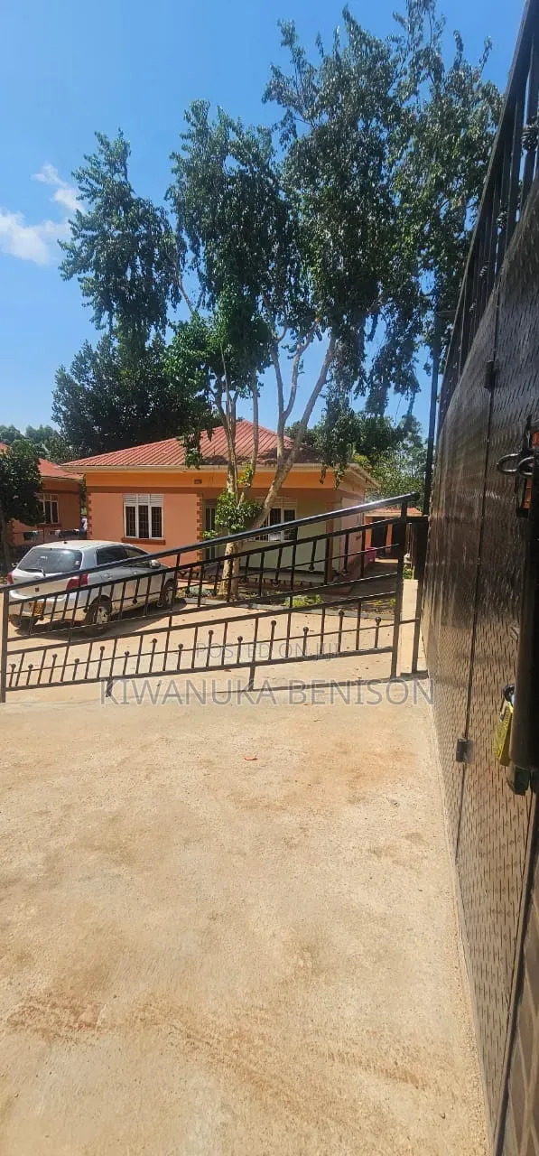 2bdrm Apartment in Kitende, Central Division for sale in Central Division