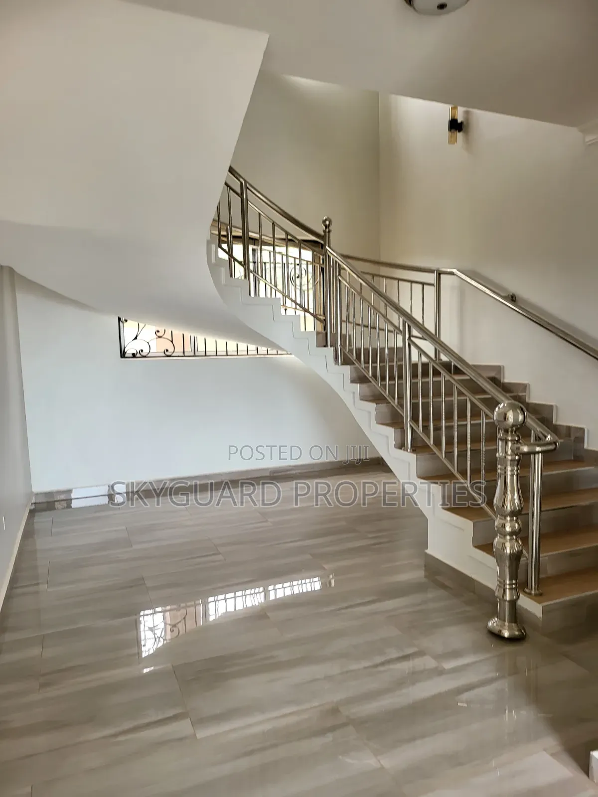 6bdrm Mansion in Buziga, Central Division for rent in Central Division